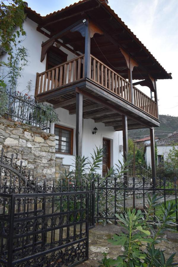 Lila'S Guest House Mikros Prinos Exterior photo